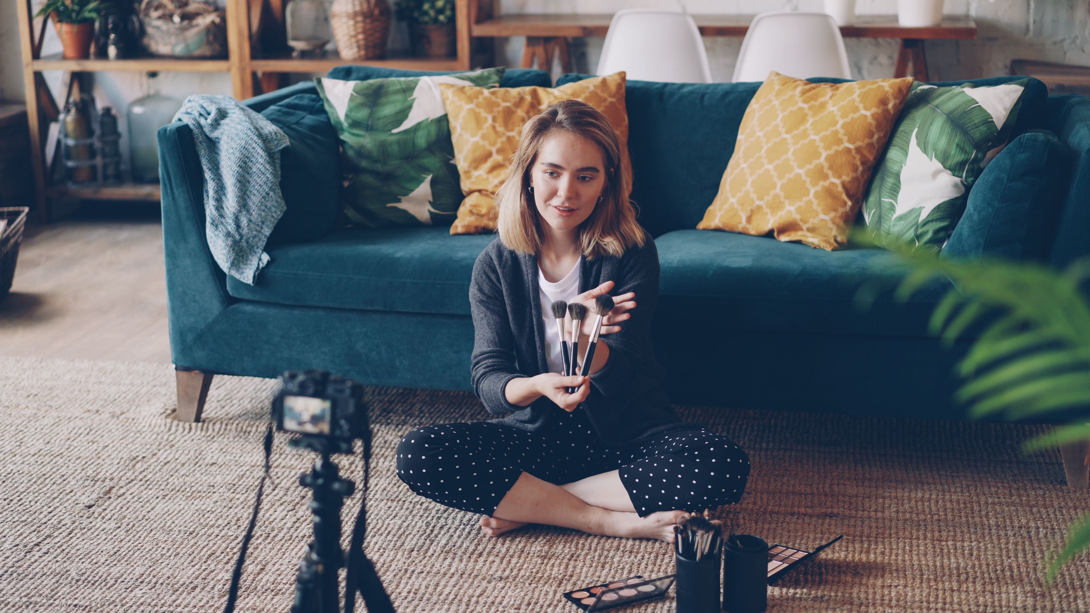Influencer creating content